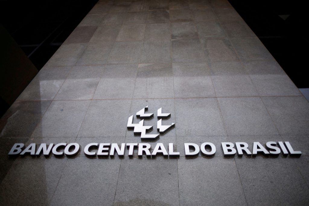 mercado-financeiro-mantem-pressao-sobre-juros-e-projeta-selic-a-13%-diante-de-inflacao-resistente